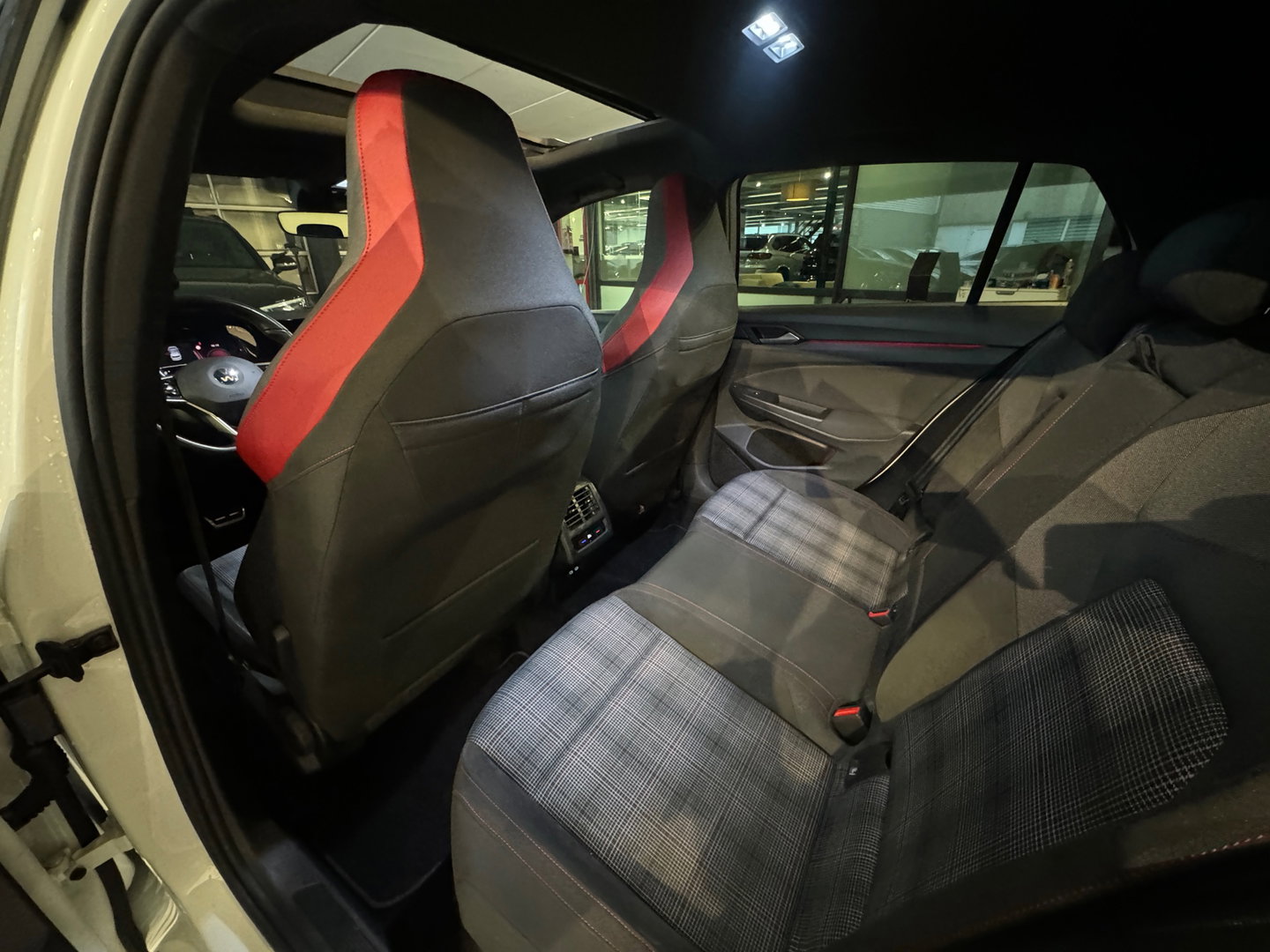 Volkswagen Golf 2.0 TSI GTI Pano|IQ|Mistlamp|Camera|Sfeer