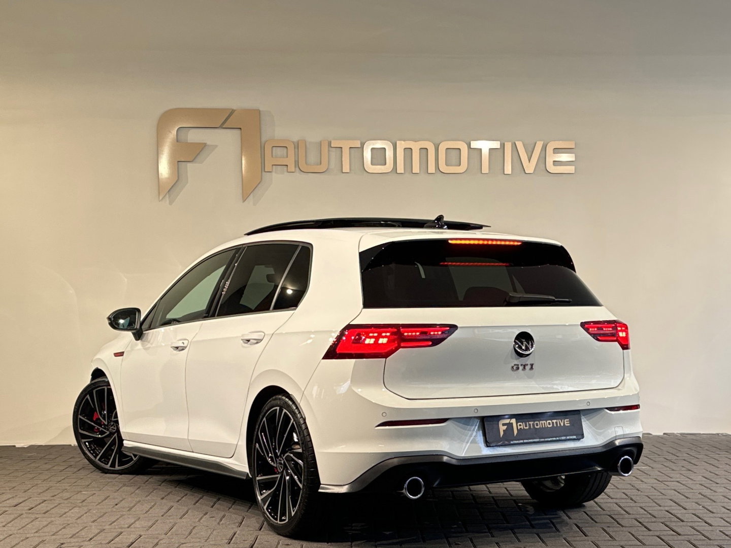 Volkswagen Golf 2.0 TSI GTI Pano|IQ|Mistlamp|Camera|Sfeer