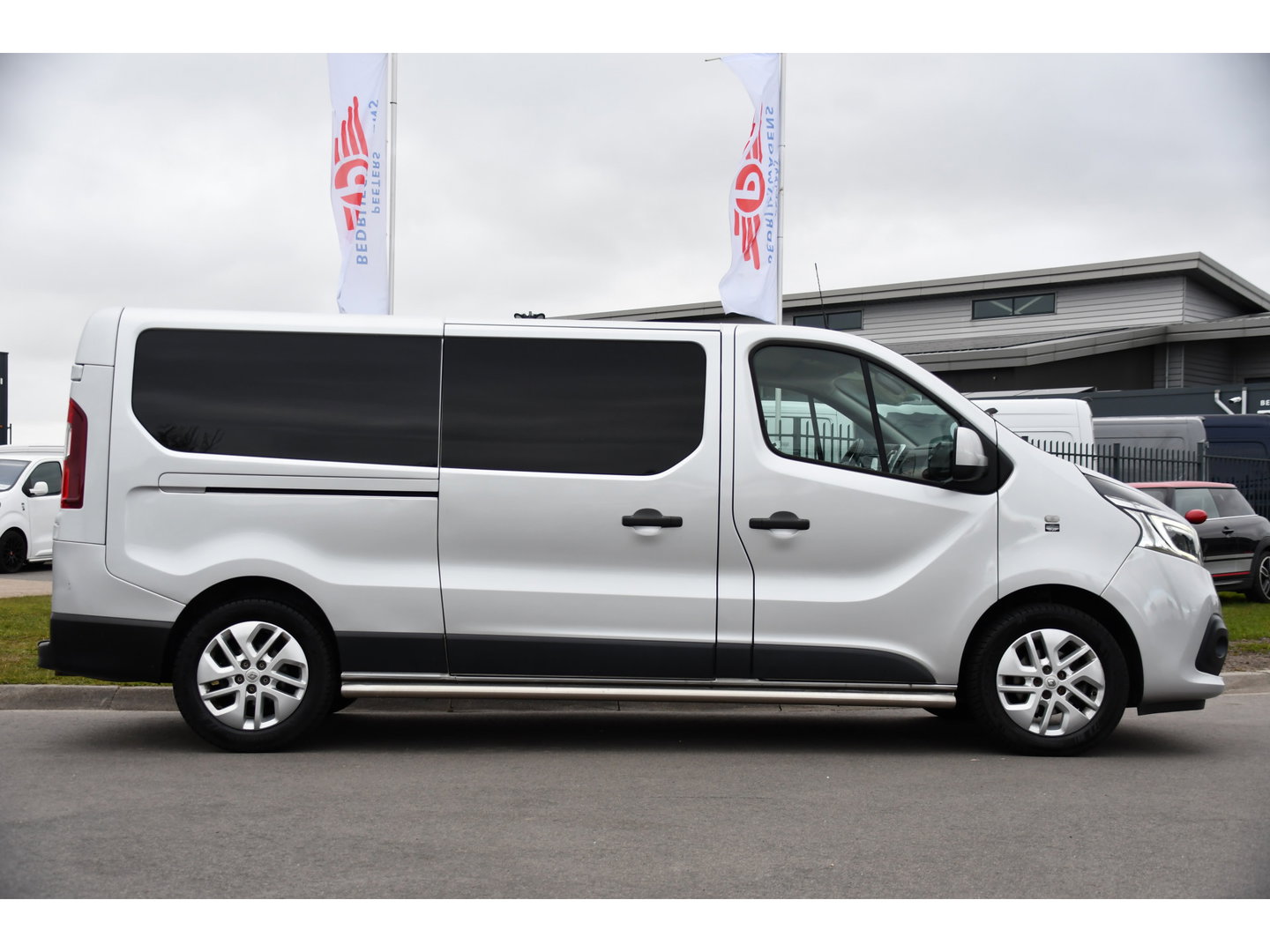 Renault Trafic 2.0 dCi 145 T29 L2H1 Luxe Cruise, Carplay, LED, 145pk, Automaat, Multimedia, Sensoren, Trekhaak, NAVI, Uniek!