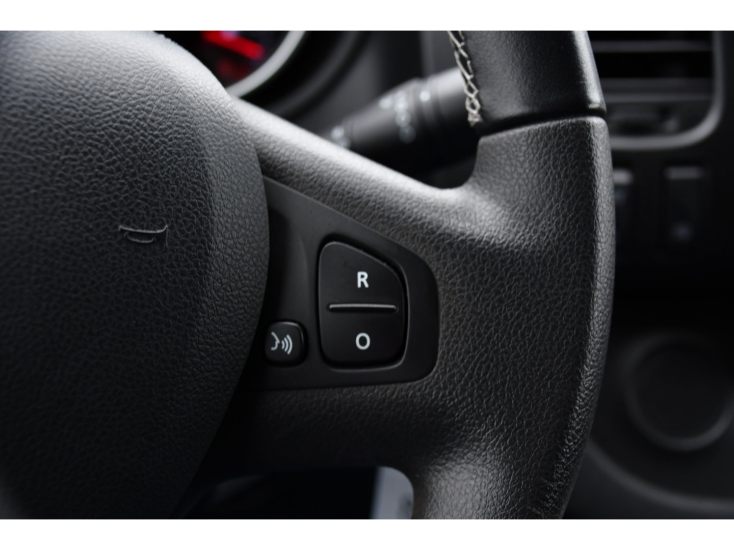 Renault Trafic 2.0 dCi 145 T29 L2H1 Luxe Cruise, Carplay, LED, 145pk, Automaat, Multimedia, Sensoren, Trekhaak, NAVI, Uniek!