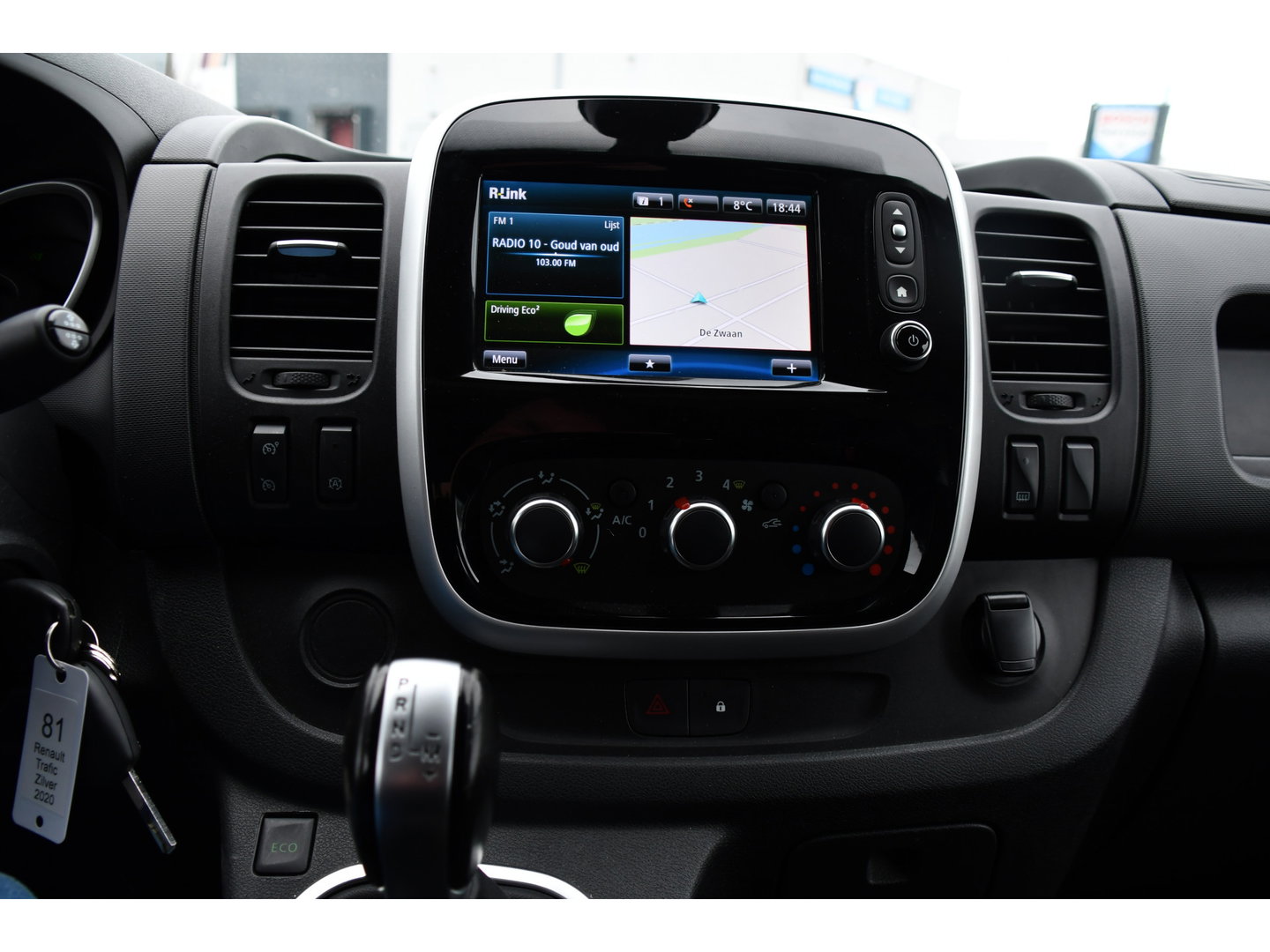Renault Trafic 2.0 dCi 145 T29 L2H1 Luxe Cruise, Carplay, LED, 145pk, Automaat, Multimedia, Sensoren, Trekhaak, NAVI, Uniek!
