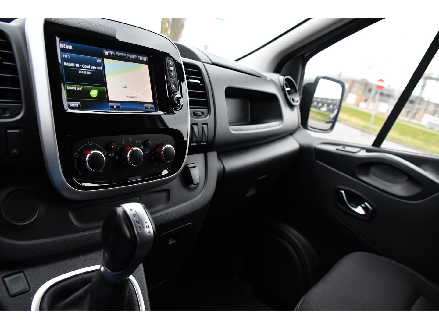 Renault Trafic 2.0 dCi 145 T29 L2H1 Luxe Cruise, Carplay, LED, 145pk, Automaat, Multimedia, Sensoren, Trekhaak, NAVI, Uniek!