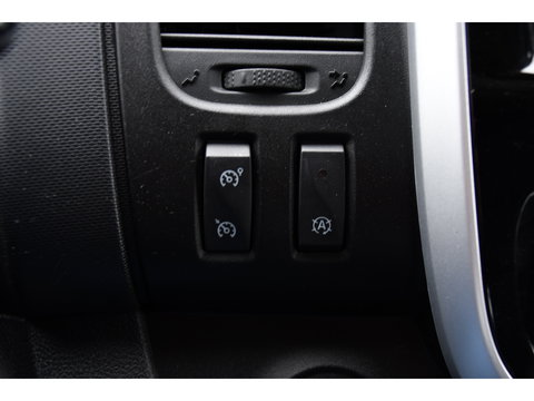 Renault Trafic 2.0 dCi 145 T29 L2H1 Luxe Cruise, Carplay, LED, 145pk, Automaat, Multimedia, Sensoren, Trekhaak, NAVI, Uniek!