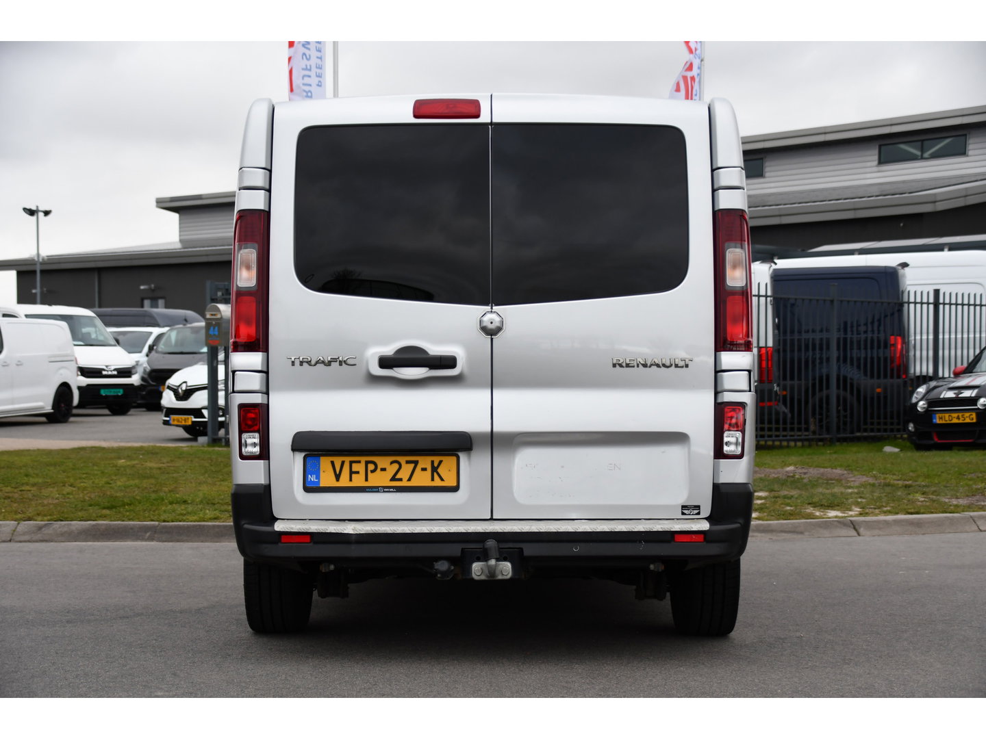 Renault Trafic 2.0 dCi 145 T29 L2H1 Luxe Cruise, Carplay, LED, 145pk, Automaat, Multimedia, Sensoren, Trekhaak, NAVI, Uniek!