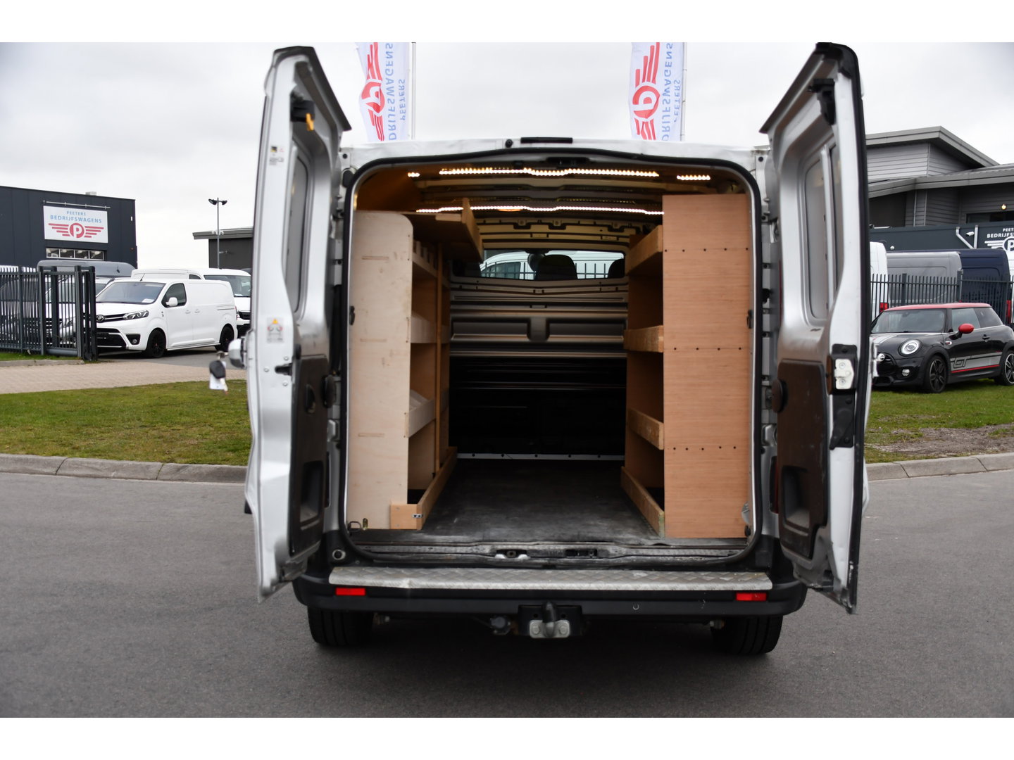 Renault Trafic 2.0 dCi 145 T29 L2H1 Luxe Cruise, Carplay, LED, 145pk, Automaat, Multimedia, Sensoren, Trekhaak, NAVI, Uniek!