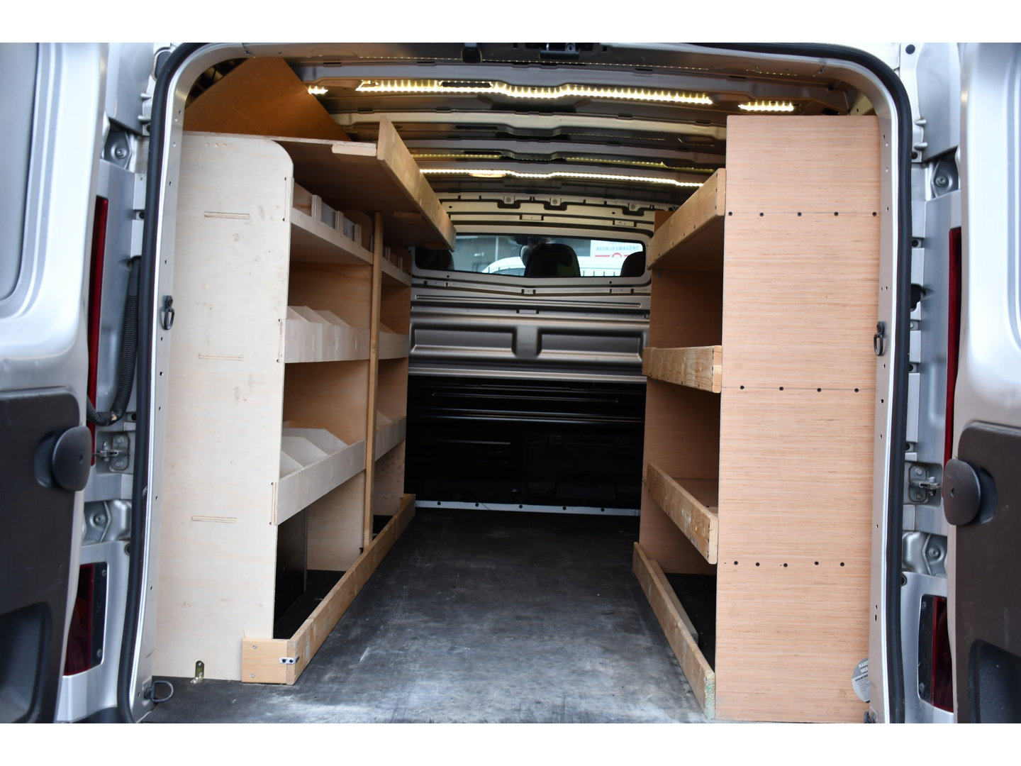 Renault Trafic 2.0 dCi 145 T29 L2H1 Luxe Cruise, Carplay, LED, 145pk, Automaat, Multimedia, Sensoren, Trekhaak, NAVI, Uniek!