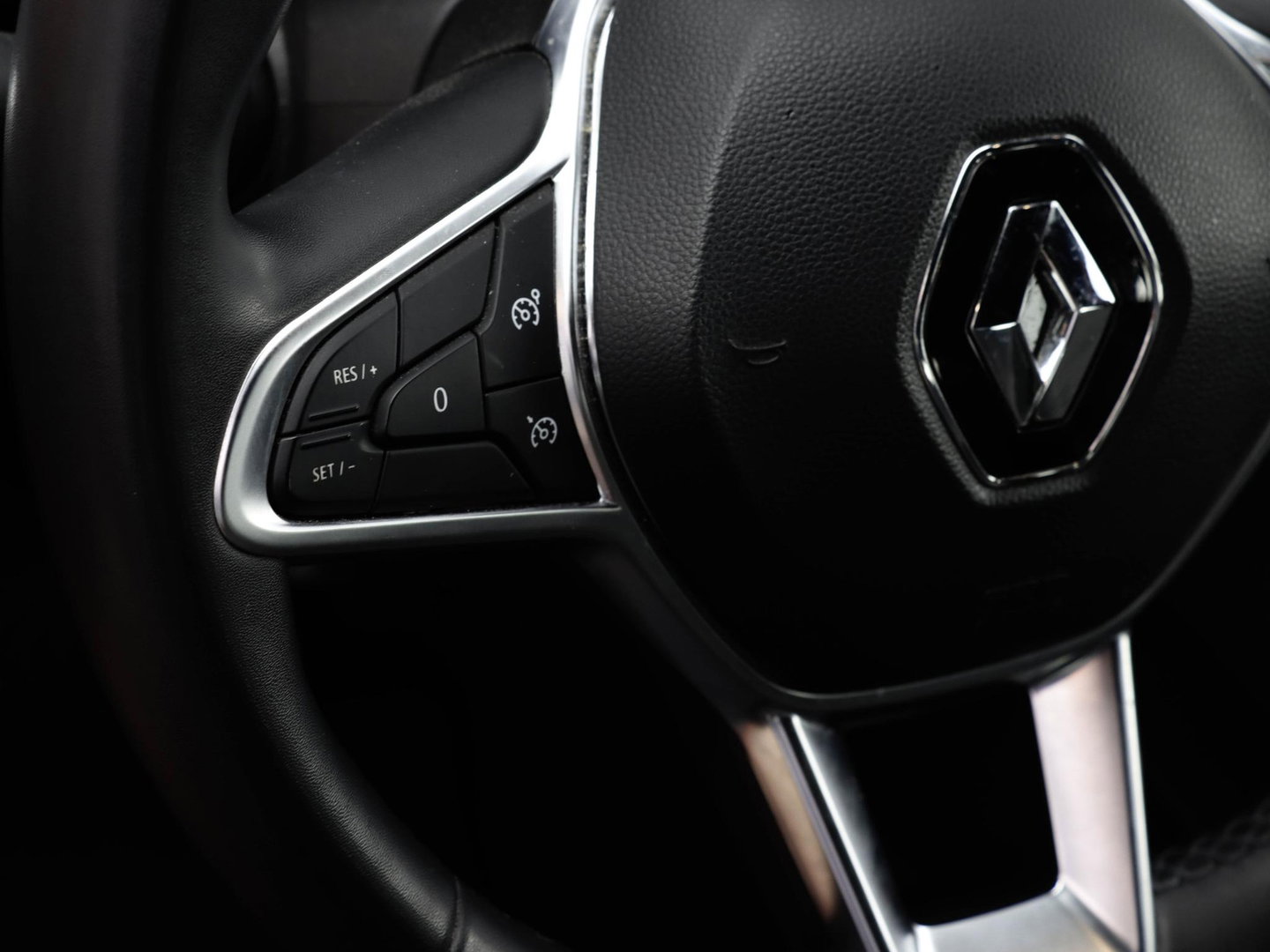 Renault Clio 1.6 E-Tech Hybrid 140 Intens Navigatie Clima PDC