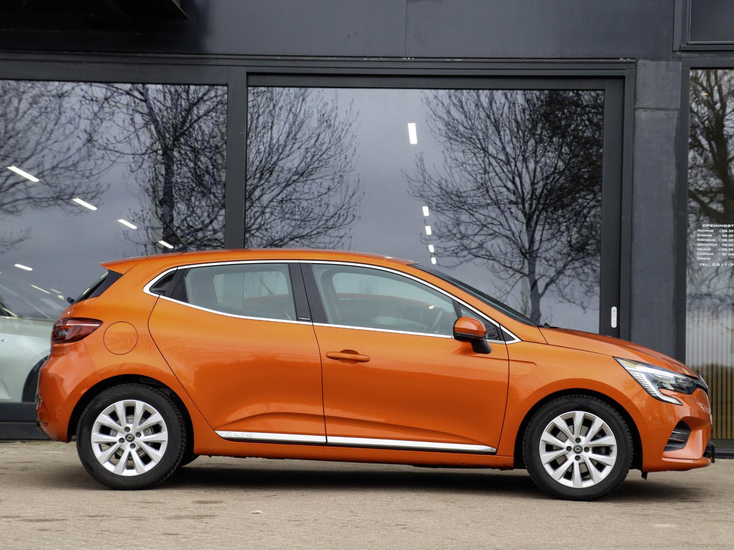 Renault Clio 1.6 E-Tech Hybrid 140 Intens Navigatie Clima PDC