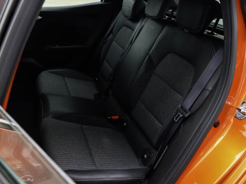 Renault Clio 1.6 E-Tech Hybrid 140 Intens Navigatie Clima PDC