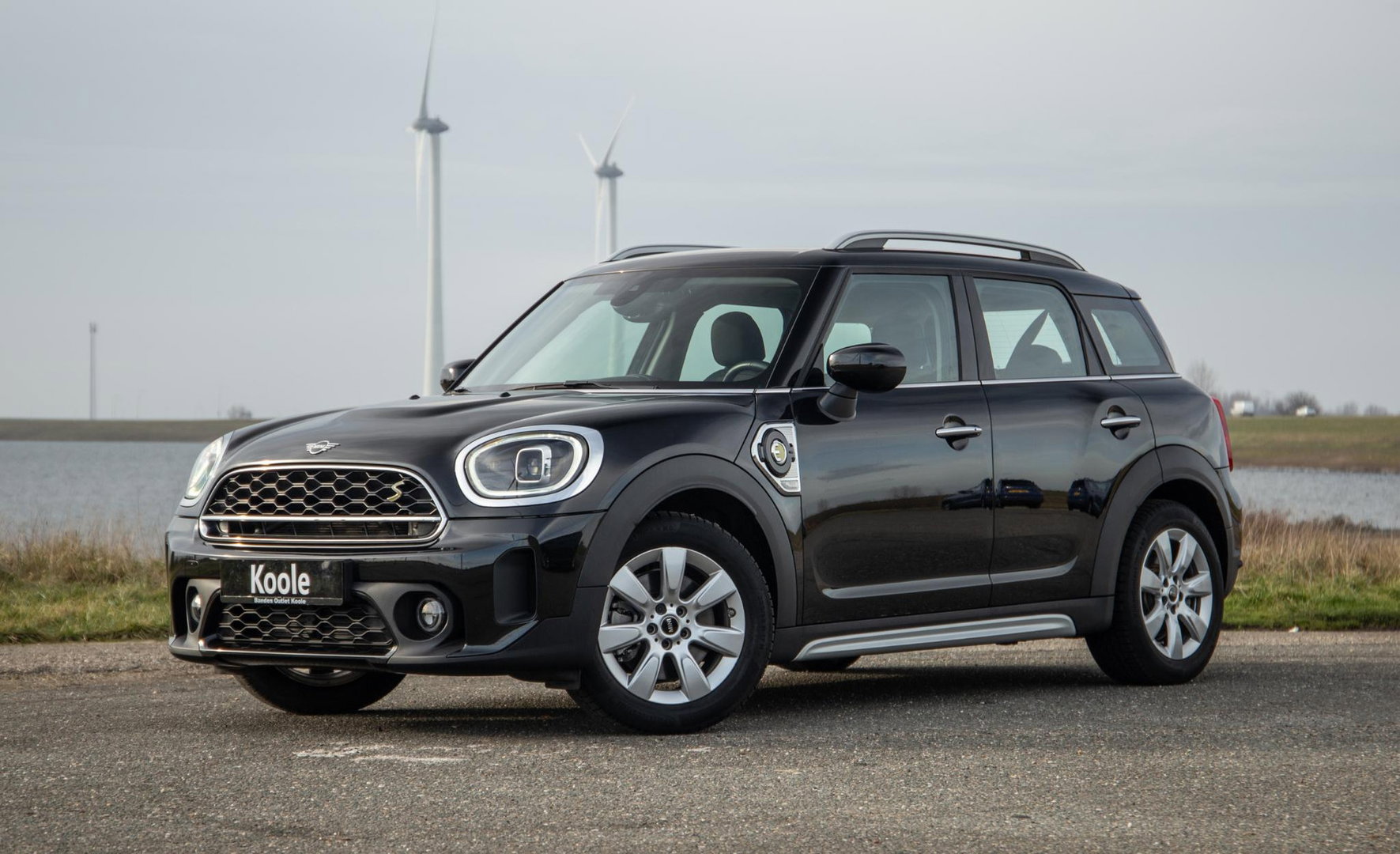MINI Countryman 1.5 Cooper S E ALL4 Essential CAMERA / NAVI / CARPLAY / AIRCO / ZWART / STOELVERWARMING