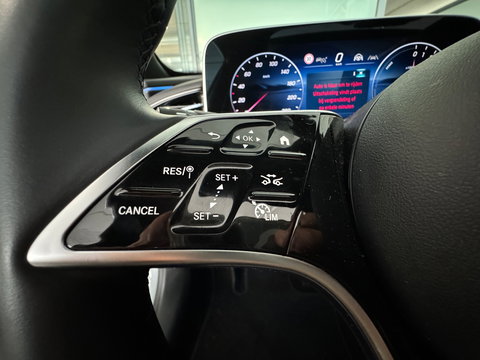 Mercedes-Benz E-Klasse Estate 300 e Luxury Line Pano|Memory