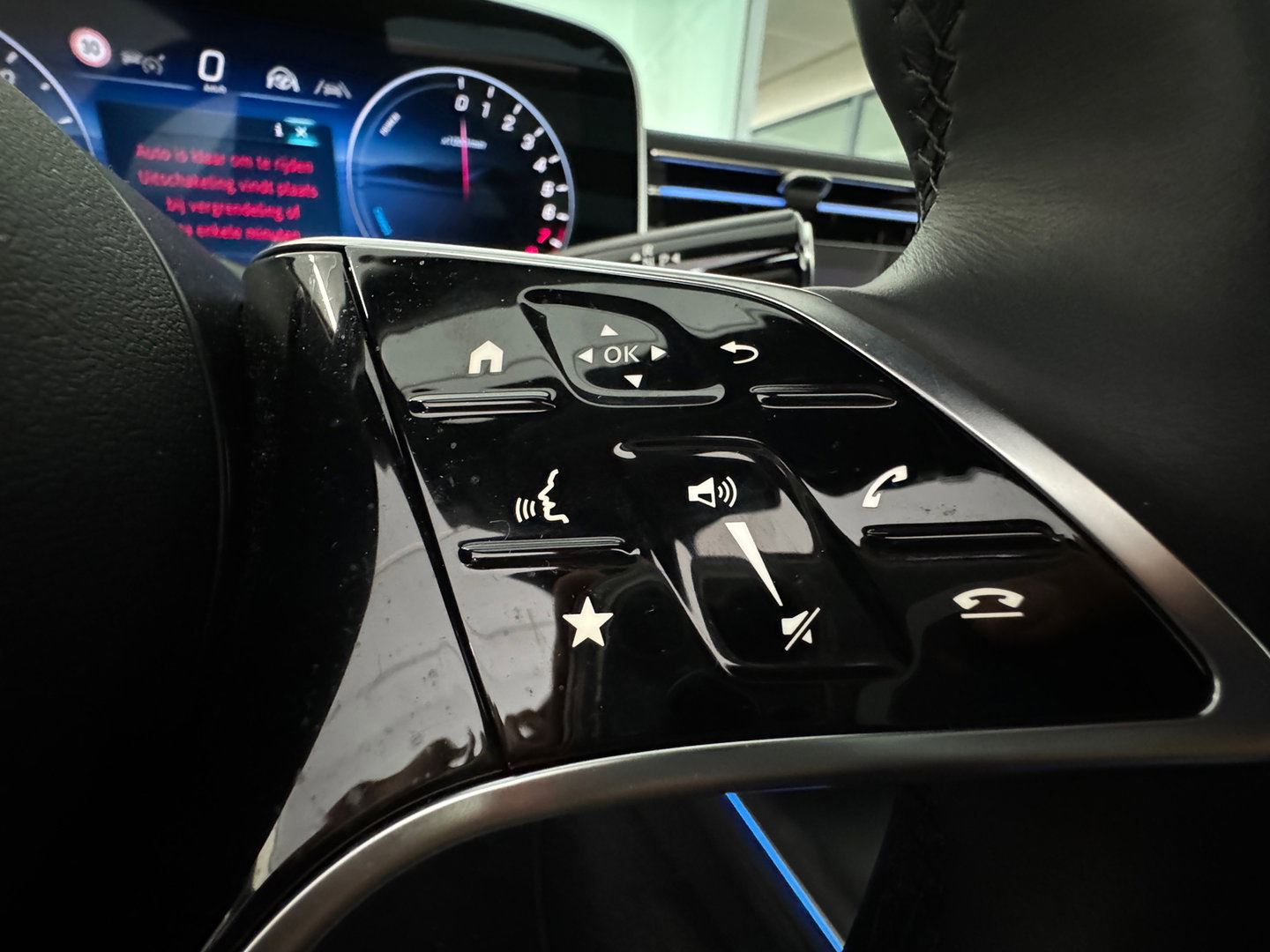 Mercedes-Benz E-Klasse Estate 300 e Luxury Line Pano|Memory