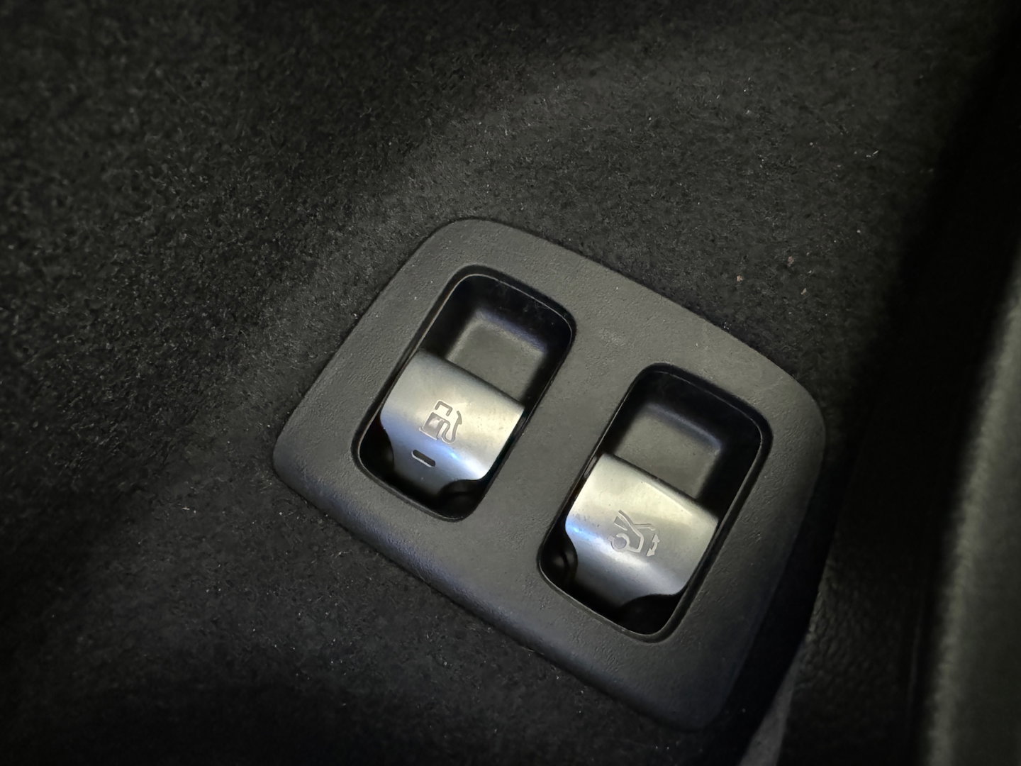 Mercedes-Benz E-Klasse Estate 300 e Luxury Line Pano|Memory