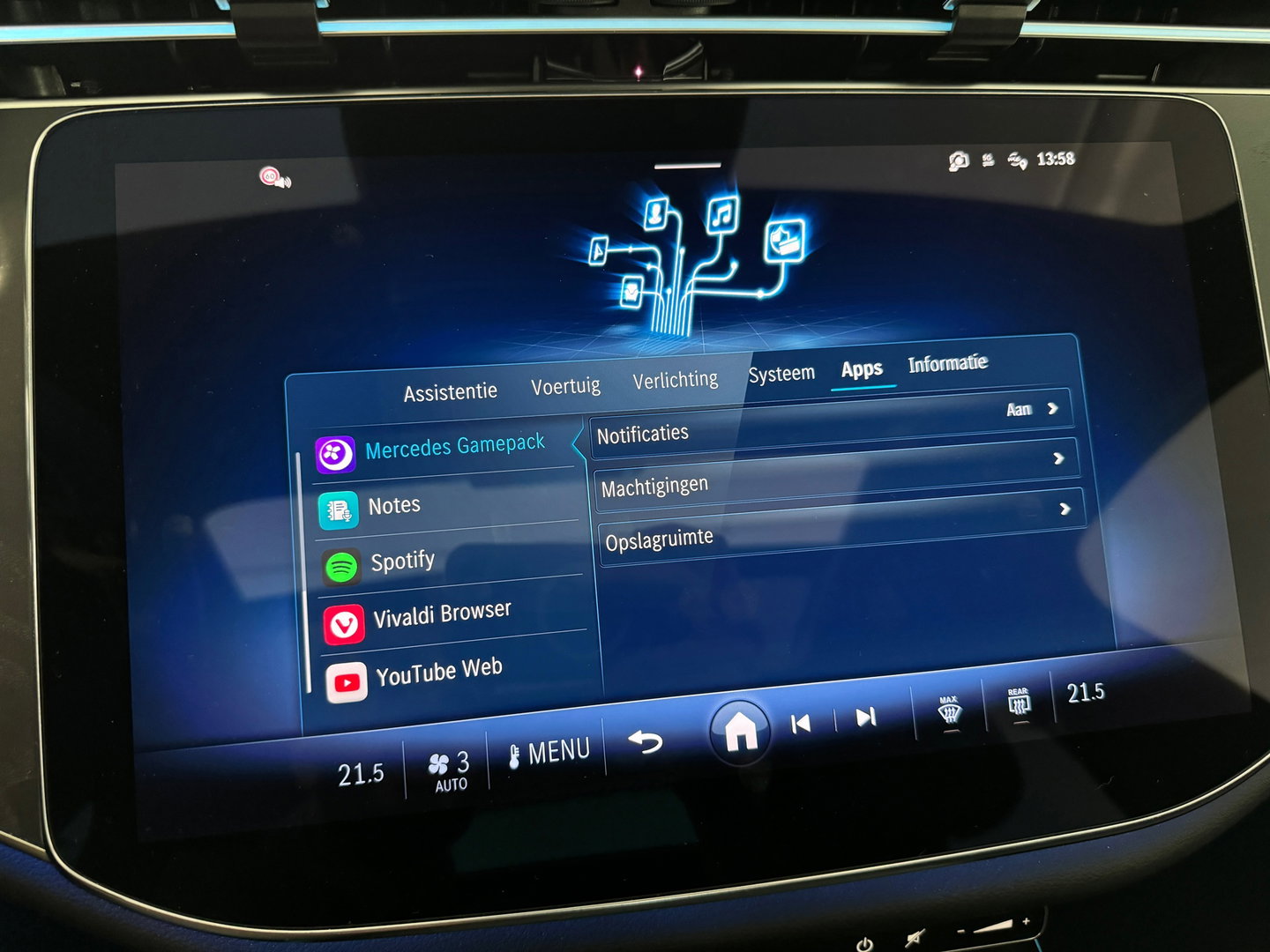 Mercedes-Benz E-Klasse Estate 300 e Luxury Line Pano|Memory