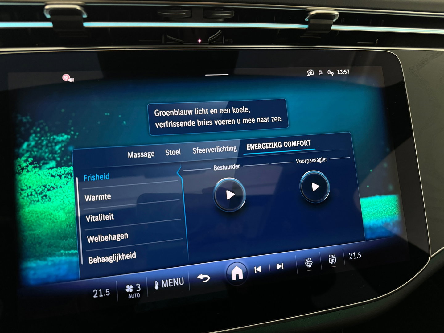 Mercedes-Benz E-Klasse Estate 300 e Luxury Line Pano|Memory