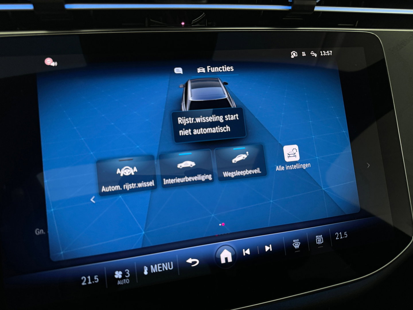 Mercedes-Benz E-Klasse Estate 300 e Luxury Line Pano|Memory