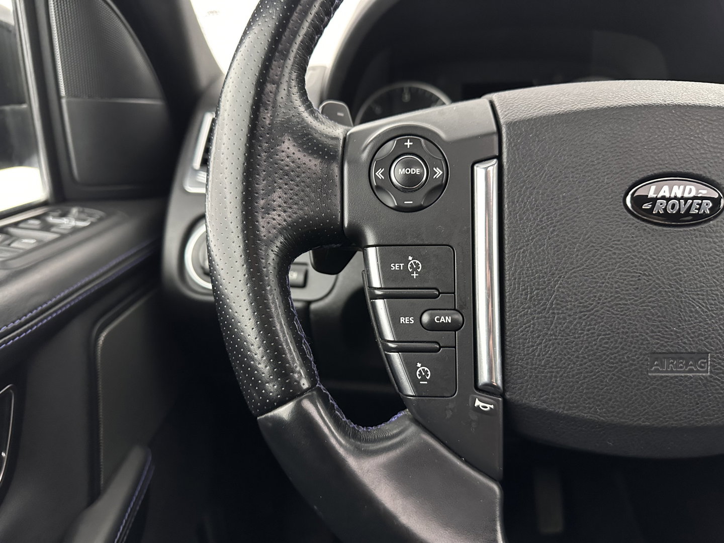 Land Rover Range Rover Sport 3.0 SdV6 Autobiography Exterior Design Pack Aut. *PANO | LEATHER | XENON | MEMORY-PACK | HEATED-COMFORTSEATS | CAMERA | NAVI-FULLMAP | AIR-SUSPENSION | PRIVACY-GLASS | SHIFT-PADDLES | ECC | PDC | CRUIISE | 20''ALU | TOWBAR*