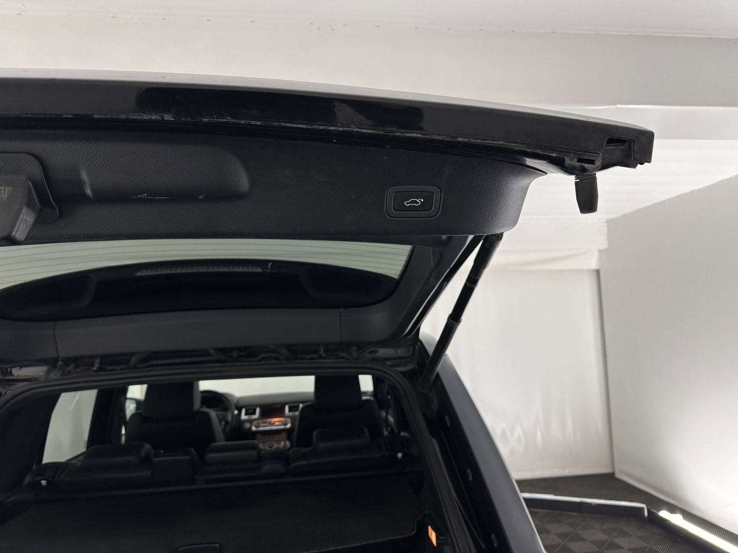 Land Rover Range Rover Sport 3.0 SdV6 Autobiography Exterior Design Pack Aut. *PANO | LEATHER | XENON | MEMORY-PACK | HEATED-COMFORTSEATS | CAMERA | NAVI-FULLMAP | AIR-SUSPENSION | PRIVACY-GLASS | SHIFT-PADDLES | ECC | PDC | CRUIISE | 20''ALU | TOWBAR*