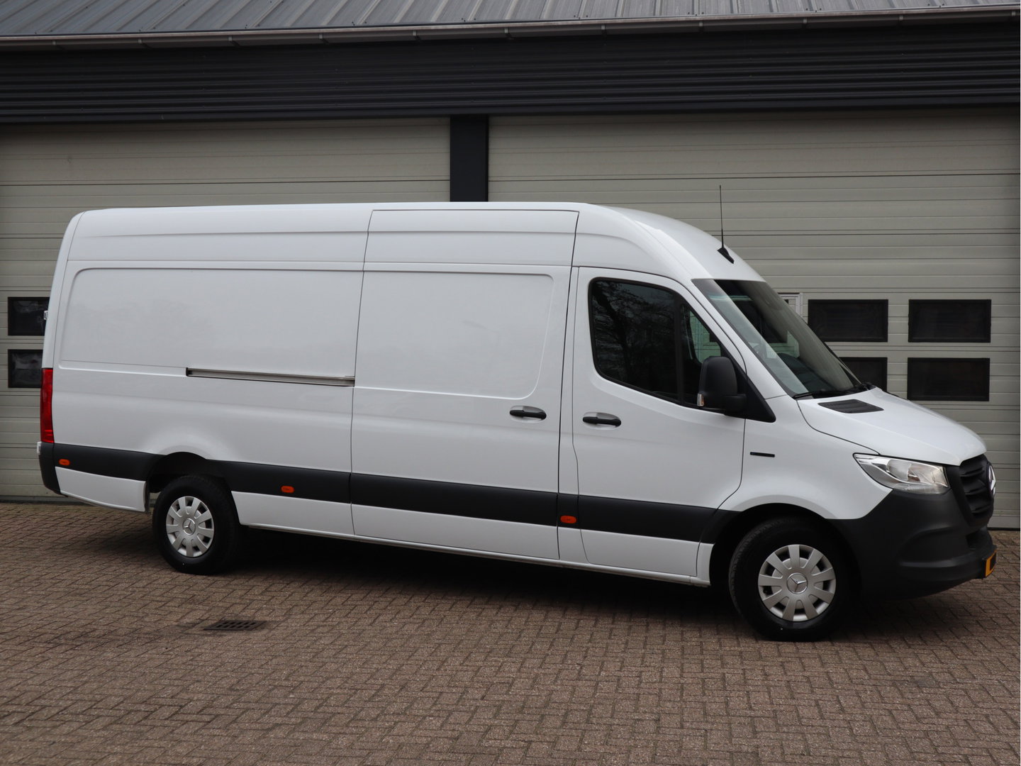 Mercedes-Benz eSprinter 314 Accu 113 kWh WLPT 445 KM AC+DC Snelladen L3H2 Maxi - Trekhaak