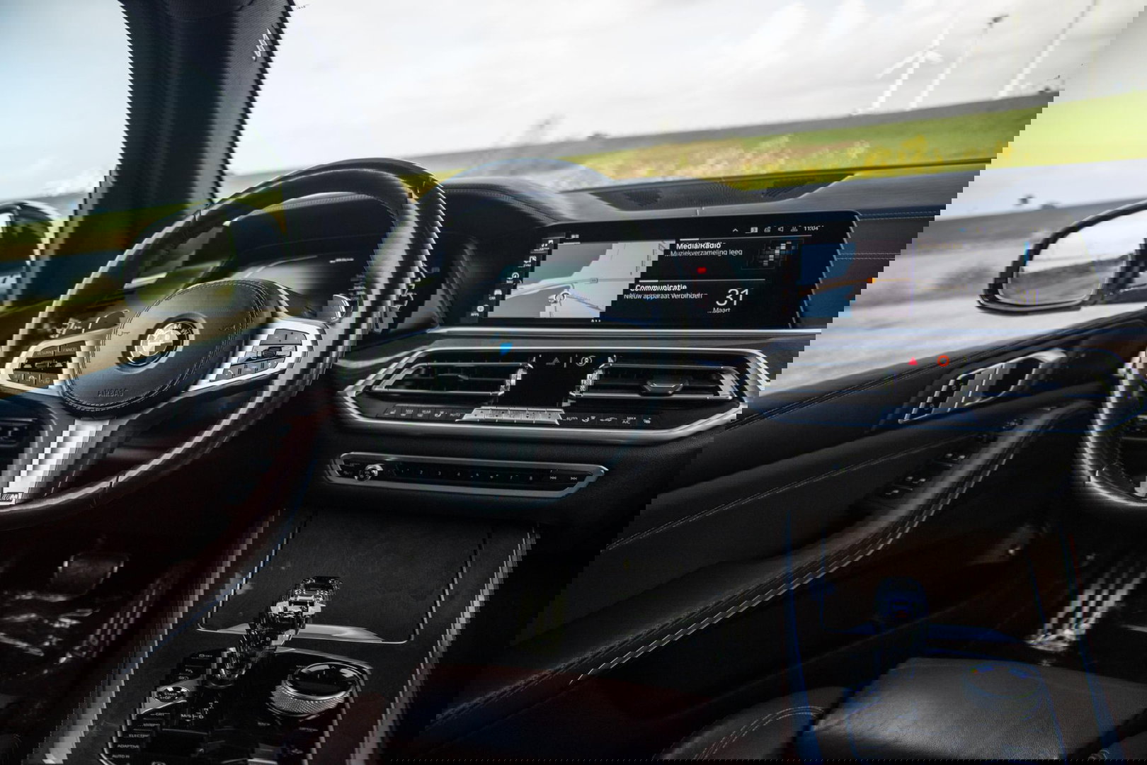 BMW X5 xDrive45e High Executive M PAKKET / BRUIN LEER / DIAMAND POOK / STOEL VERWARMING / CAMERA