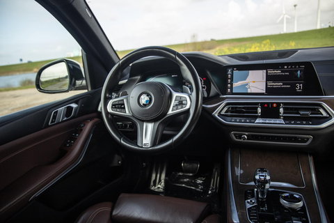 BMW X5 xDrive45e High Executive M PAKKET / BRUIN LEER / DIAMAND POOK / STOEL VERWARMING / CAMERA