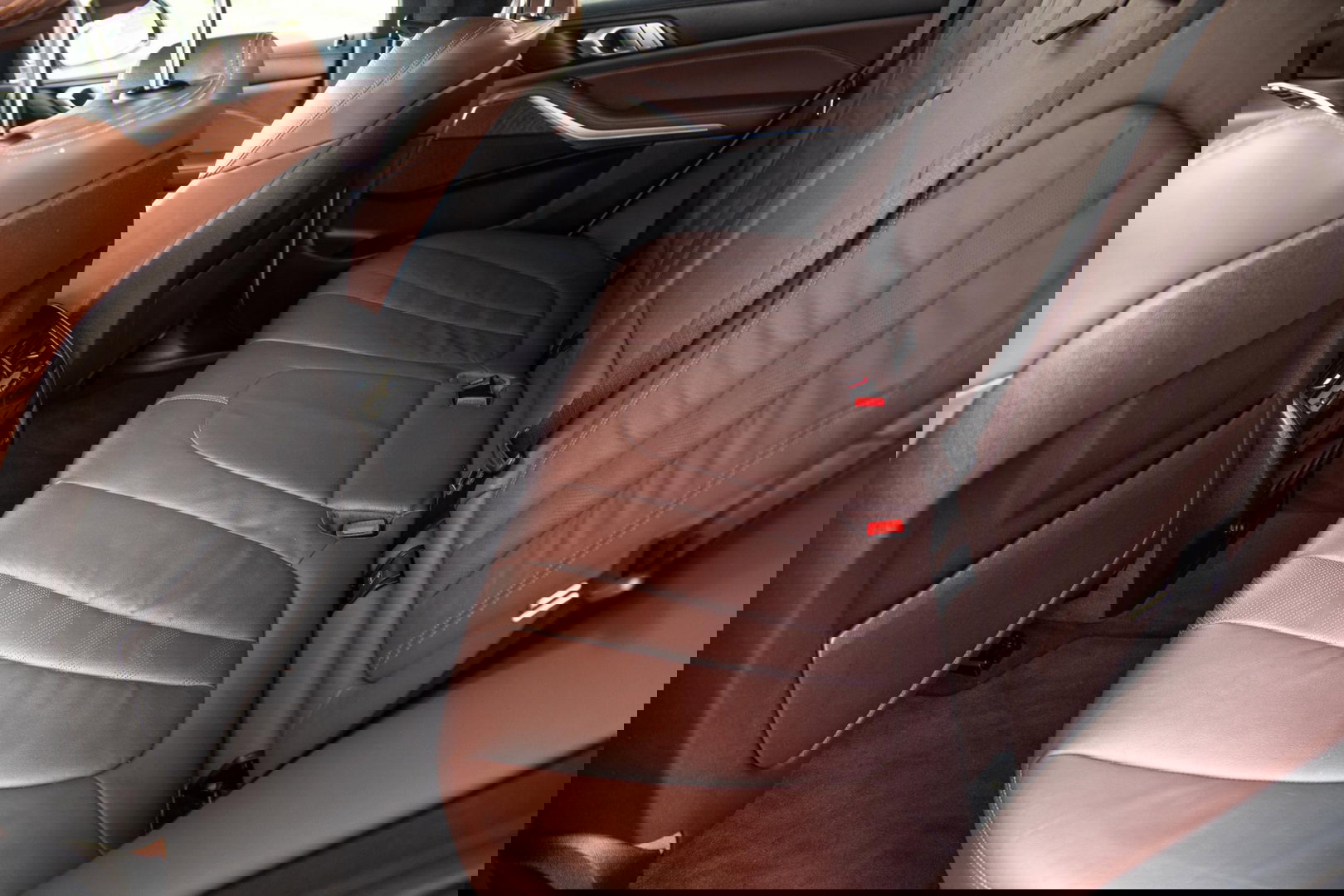 BMW X5 xDrive45e High Executive M PAKKET / BRUIN LEER / DIAMAND POOK / STOEL VERWARMING / CAMERA