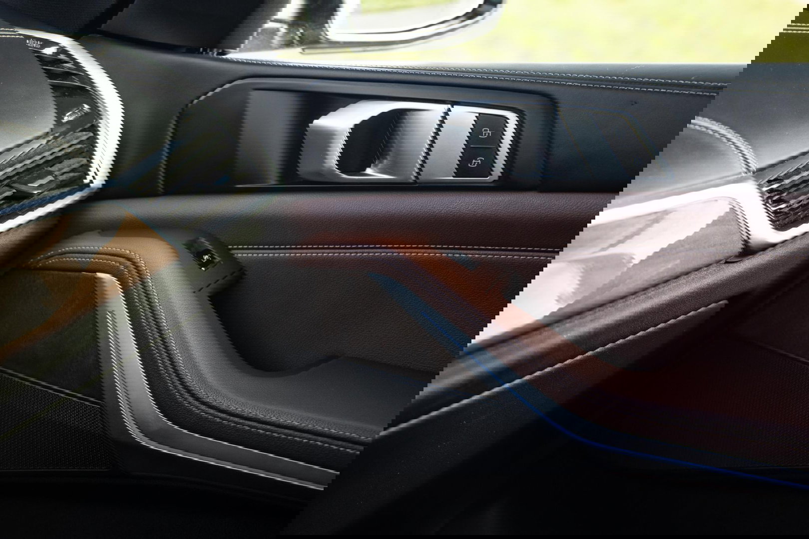 BMW X5 xDrive45e High Executive M PAKKET / BRUIN LEER / DIAMAND POOK / STOEL VERWARMING / CAMERA