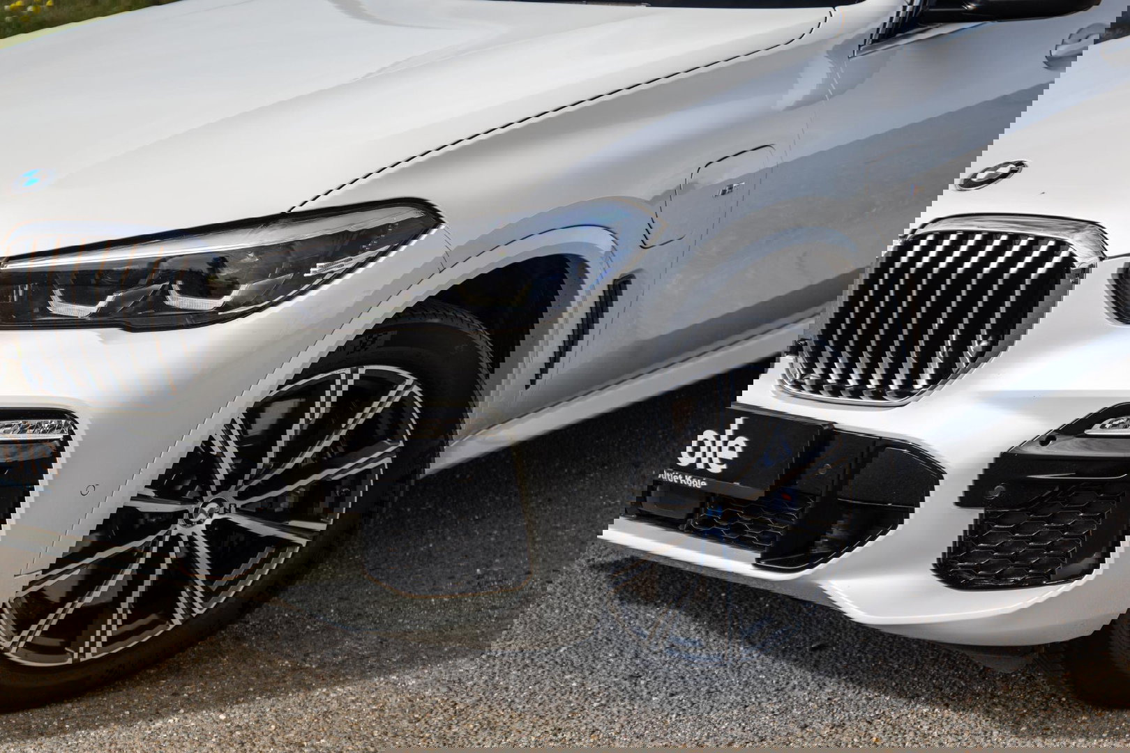 BMW X5 xDrive45e High Executive M PAKKET / BRUIN LEER / DIAMAND POOK / STOEL VERWARMING / CAMERA