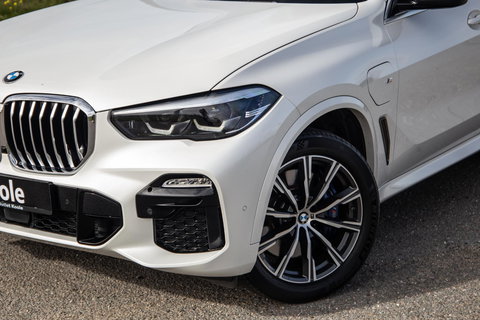 BMW X5 xDrive45e High Executive M PAKKET / BRUIN LEER / DIAMAND POOK / STOEL VERWARMING / CAMERA