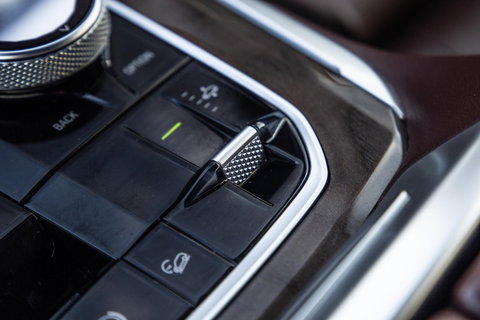 BMW X5 xDrive45e High Executive M PAKKET / BRUIN LEER / DIAMAND POOK / STOEL VERWARMING / CAMERA