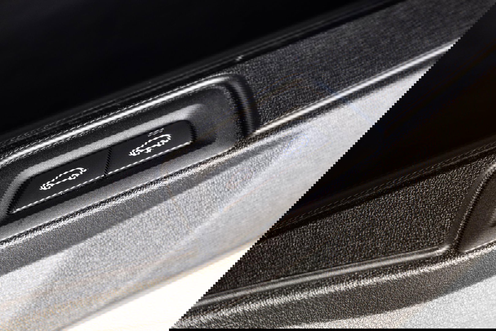 BMW X5 xDrive45e High Executive M PAKKET / BRUIN LEER / DIAMAND POOK / STOEL VERWARMING / CAMERA