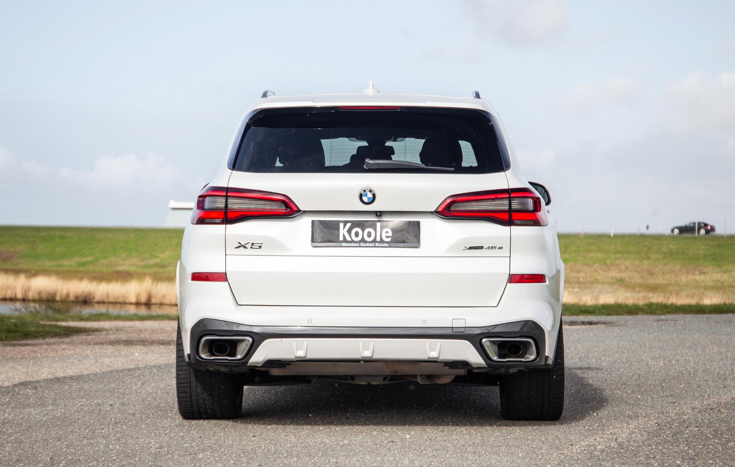 BMW X5 xDrive45e High Executive M PAKKET / BRUIN LEER / DIAMAND POOK / STOEL VERWARMING / CAMERA