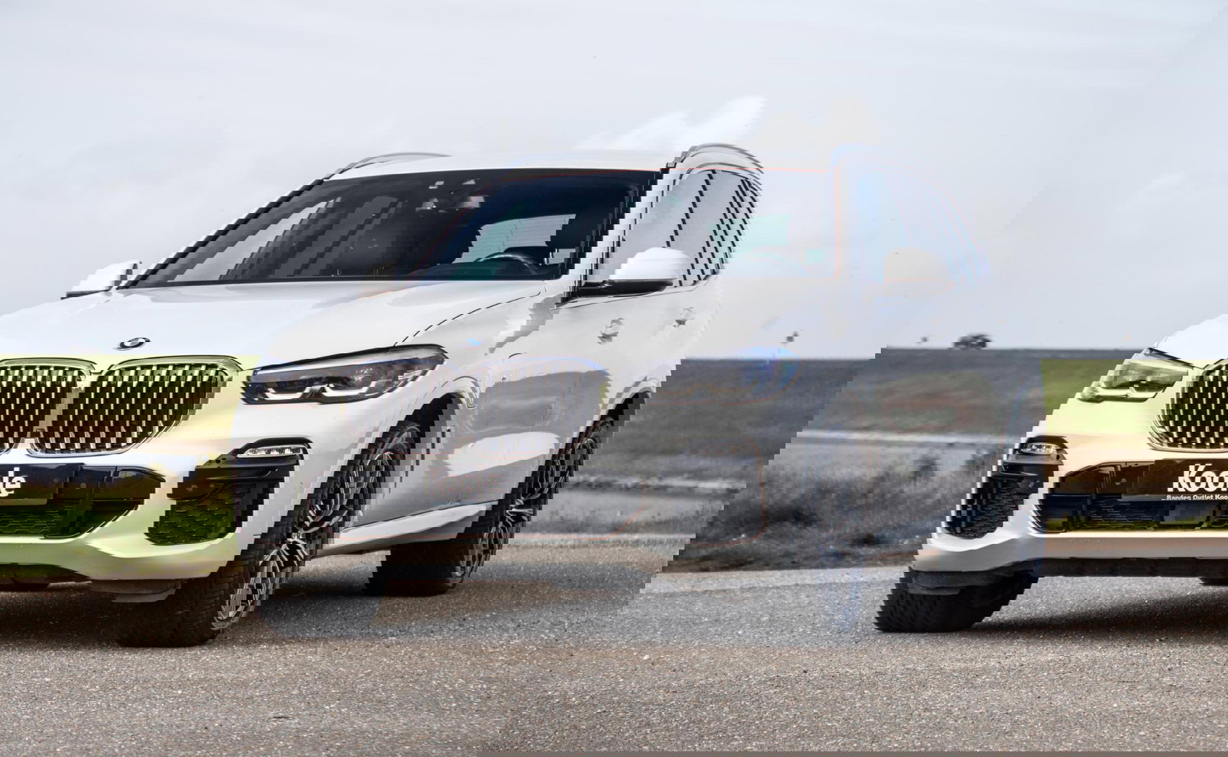 BMW X5 xDrive45e High Executive M PAKKET / BRUIN LEER / DIAMAND POOK / STOEL VERWARMING / CAMERA