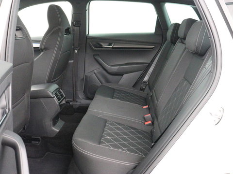 Škoda Karoq 1.5 TSI Sportline | Panoramadak | Stoelverwarming | Adaptive cruise | Camera | Sportstoelen | Virtual Cockpit | Navigatie | Sfeerverlichting | Full LED | 18'' | Keyless | Climate control