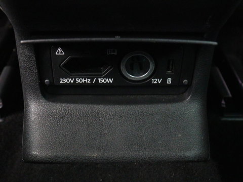 Škoda Karoq 1.5 TSI Sportline | Panoramadak | Stoelverwarming | Adaptive cruise | Camera | Sportstoelen | Virtual Cockpit | Navigatie | Sfeerverlichting | Full LED | 18'' | Keyless | Climate control