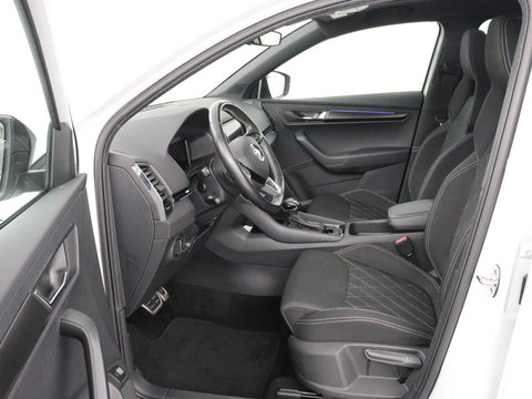 Škoda Karoq 1.5 TSI Sportline | Panoramadak | Stoelverwarming | Adaptive cruise | Camera | Sportstoelen | Virtual Cockpit | Navigatie | Sfeerverlichting | Full LED | 18'' | Keyless | Climate control