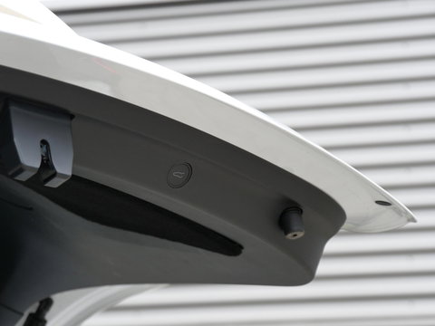 Tesla Model Y 75kWh AWD LONG RANGE/ ELEKT. KLEP/ PREMIUM AUDIO/ SOH 93%