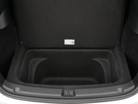 Tesla Model Y 75kWh AWD LONG RANGE/ ELEKT. KLEP/ PREMIUM AUDIO/ SOH 93%