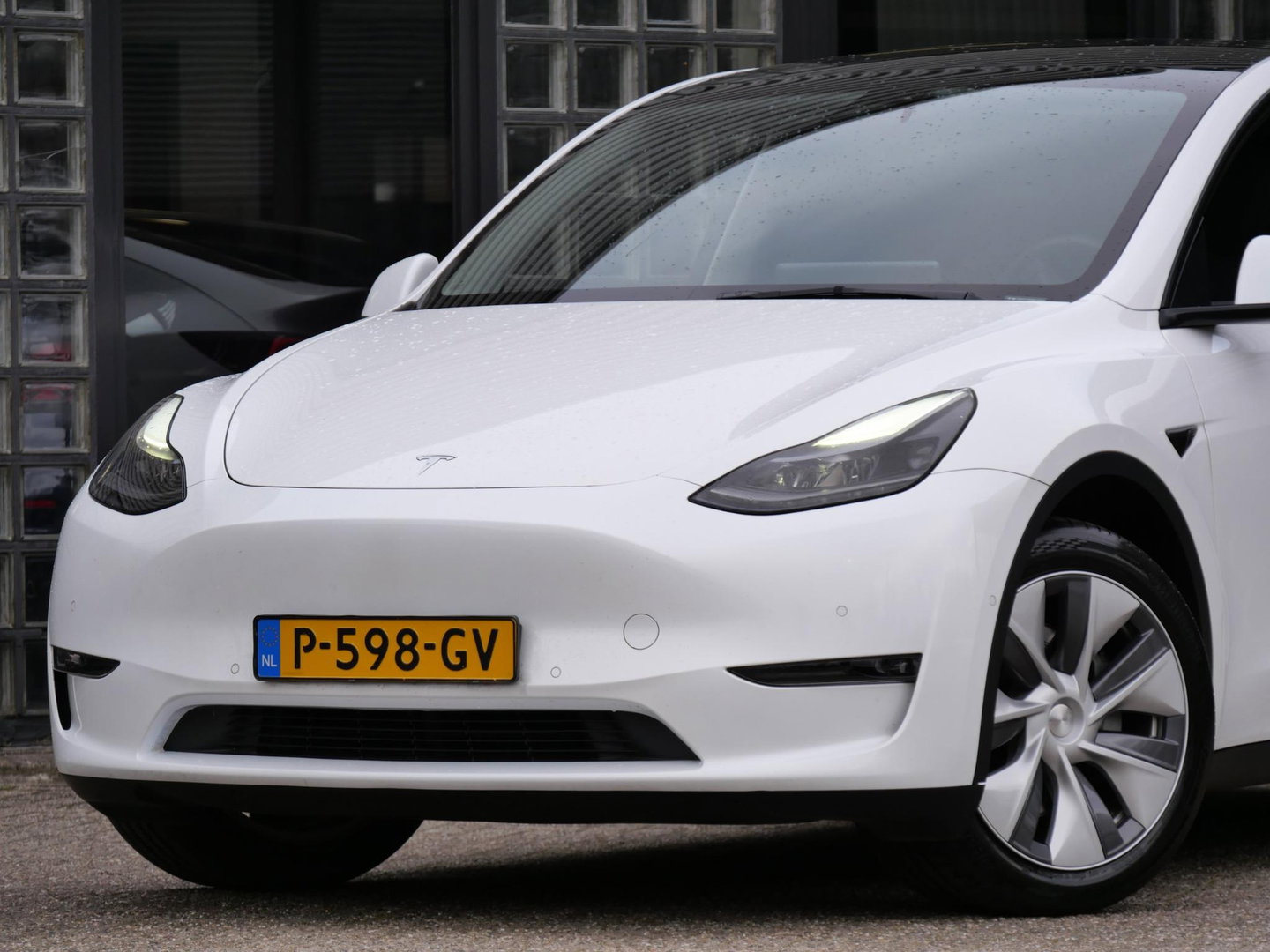 Tesla Model Y 75kWh AWD LONG RANGE/ ELEKT. KLEP/ PREMIUM AUDIO/ SOH 93%