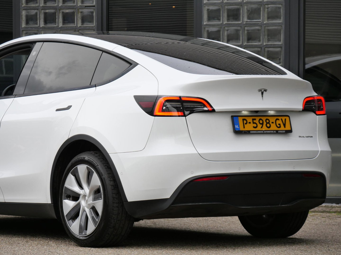 Tesla Model Y 75kWh AWD LONG RANGE/ ELEKT. KLEP/ PREMIUM AUDIO/ SOH 93%