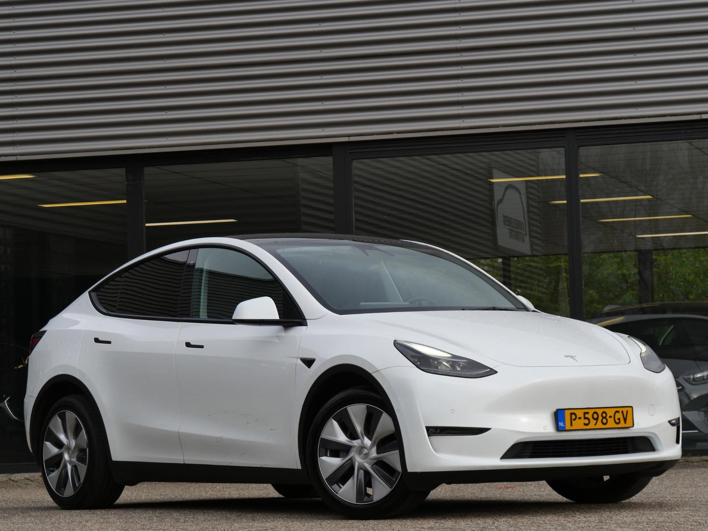 Tesla Model Y 75kWh AWD LONG RANGE/ ELEKT. KLEP/ PREMIUM AUDIO/ SOH 93%