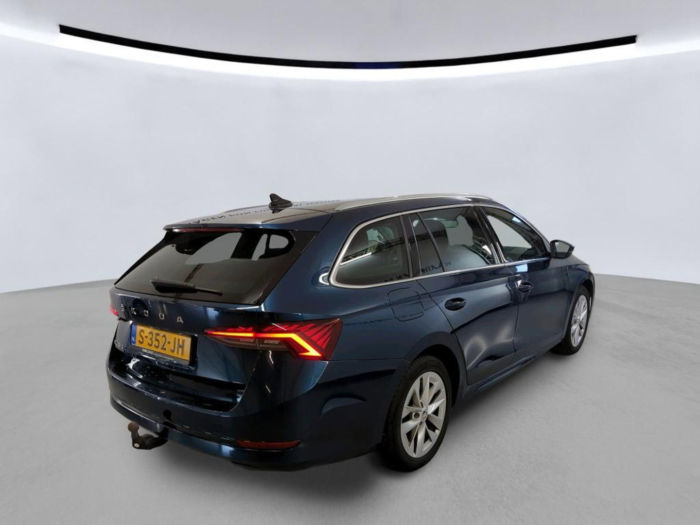 Škoda Octavia Combi 1.0 TSI Ambition | TREKHAAK | CAMERA | APPLE CAR PLAY | LED | CRUISE | DAB