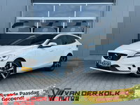 Volvo V40 - 2.0 D2 R-Design Automaat | Panorama | Leder/Alcantara | LED | Camera | Navigatie | Cruise
