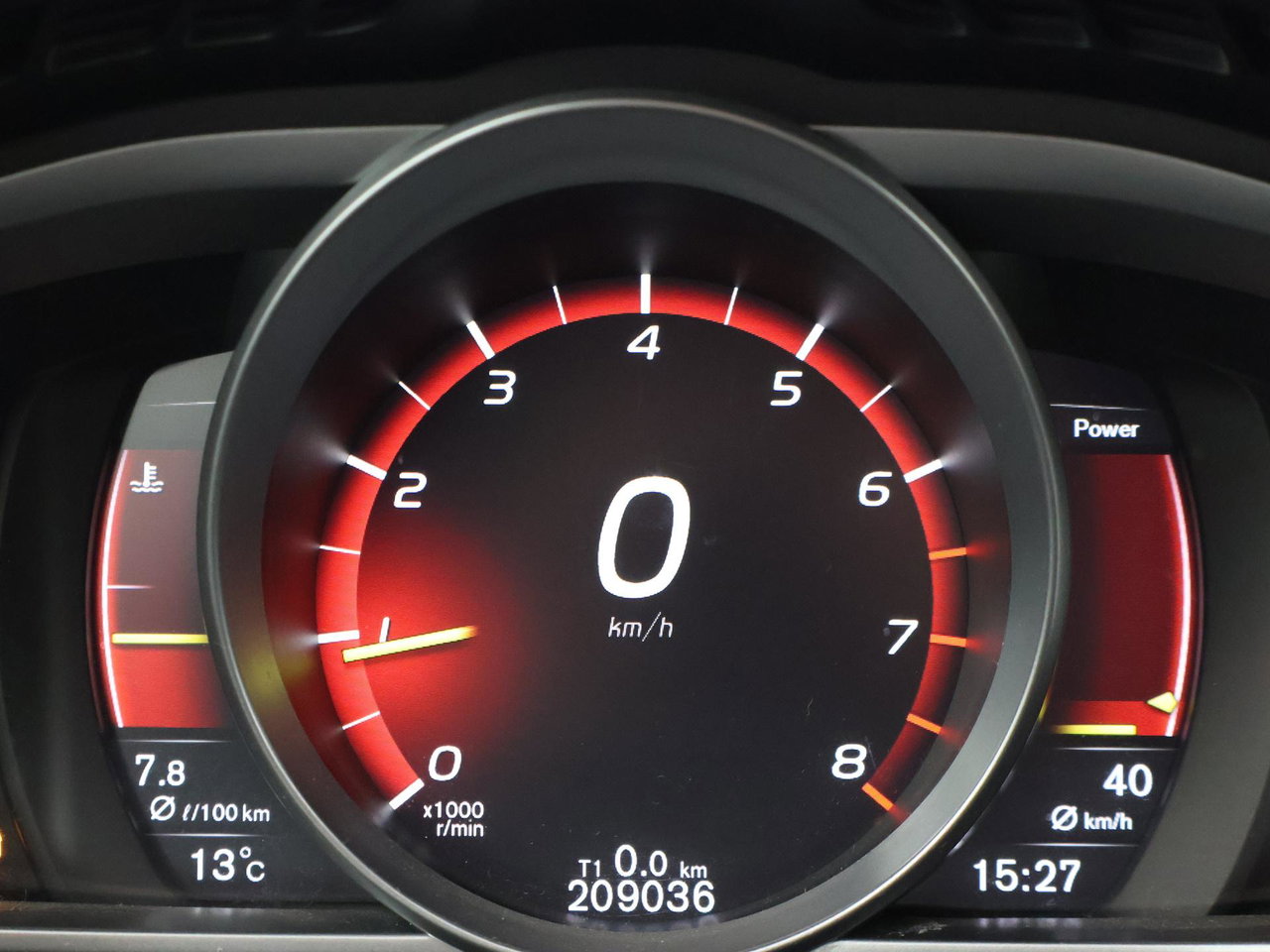 Volvo V40