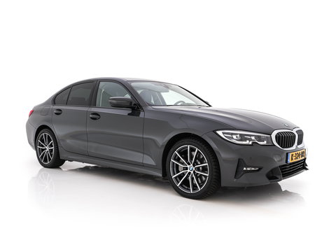 BMW 3-serie 330e eDrive Edition (INCL.BTW) Aut. *LEATHER | FULL-LED | DIGI-COCKPIT | HEATED-SPORTSEATS | PRIVACY-GLASS | AMBIENT-LIGHT | DAB | NAVI-FULLMAP | ECC | PDC | CRUISE | 18''ALU*