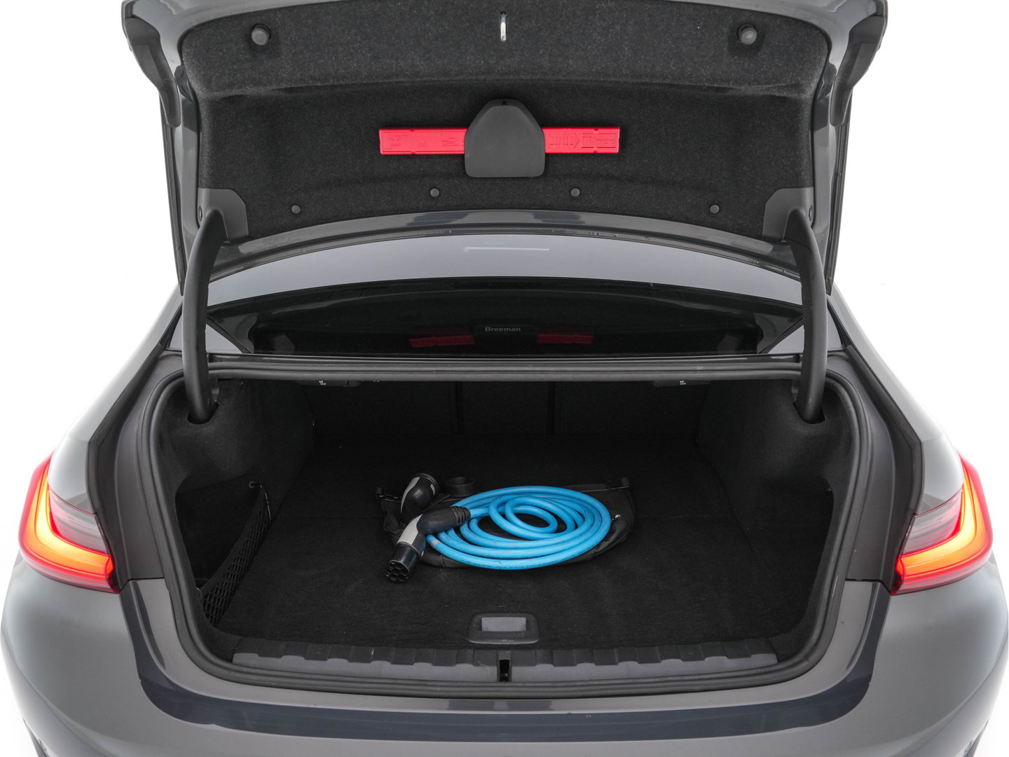 BMW 3-serie 330e eDrive Edition (INCL.BTW) Aut. *LEATHER | FULL-LED | DIGI-COCKPIT | HEATED-SPORTSEATS | PRIVACY-GLASS | AMBIENT-LIGHT | DAB | NAVI-FULLMAP | ECC | PDC | CRUISE | 18''ALU*