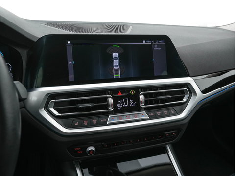 BMW 3-serie 330e eDrive Edition (INCL.BTW) Aut. *LEATHER | FULL-LED | DIGI-COCKPIT | HEATED-SPORTSEATS | PRIVACY-GLASS | AMBIENT-LIGHT | DAB | NAVI-FULLMAP | ECC | PDC | CRUISE | 18''ALU*