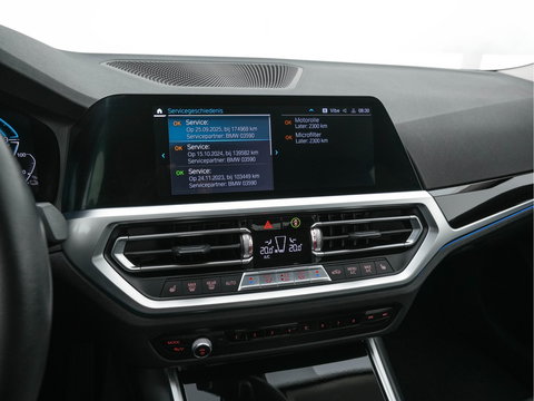 BMW 3-serie 330e eDrive Edition (INCL.BTW) Aut. *LEATHER | FULL-LED | DIGI-COCKPIT | HEATED-SPORTSEATS | PRIVACY-GLASS | AMBIENT-LIGHT | DAB | NAVI-FULLMAP | ECC | PDC | CRUISE | 18''ALU*