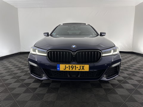 BMW 5 Serie Touring 530d High Executive Edition M-Sportpack (INCL.BTW) Aut. *PANO | HEAD-UP | LASERLIGHT | LEATHER | TOP-VIEW | HARMAN/KARDON |  ADAPTIVE-CRUISE | BLINDSPOT | HEATED-COMFORTSEATS | KEYLESS | DAB | DIGI-COCKPIT | PRIVACY-GLASS | SHIFT-P