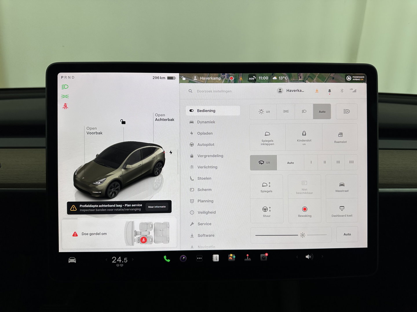 Tesla Model Y RWD 58 kWh [ 3-Fase ] {SOH-91%} (INCL-BTW) Aut. *PANO | LEATHER | TOWBAR | AUTO-PILOT | NAVI-FULLMAP | MATRIX-LED | KEYLESS | CAMERA | DAB+ | HEATED-COMFORTSEATS | PRIVACYGLASS | TOPVIEW | 19''ALU*
